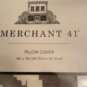 NWT merchant 41 pillow covers 18“ x 18“ set of two off-white/gray multicolor